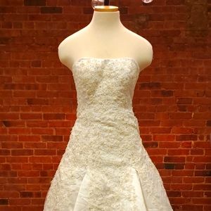Oleg Cassini Wedding Dress Size 2P